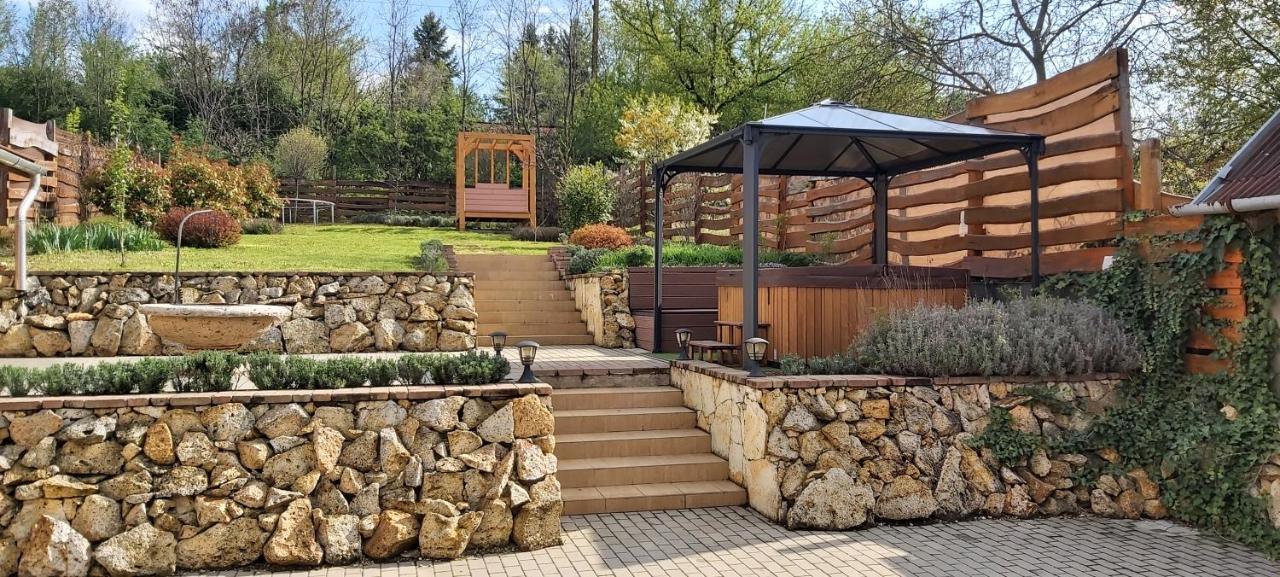 Апартаменти Paradise Apartmanhaz