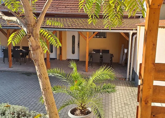 Paradise Apartmanhaz