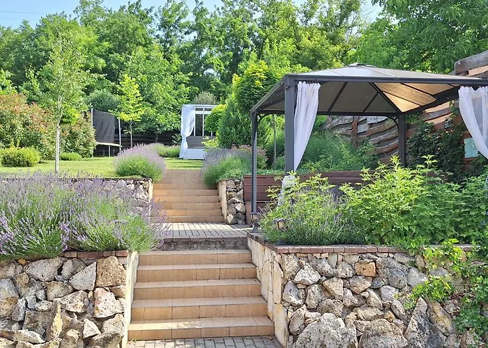 Paradise Apartmanhaz